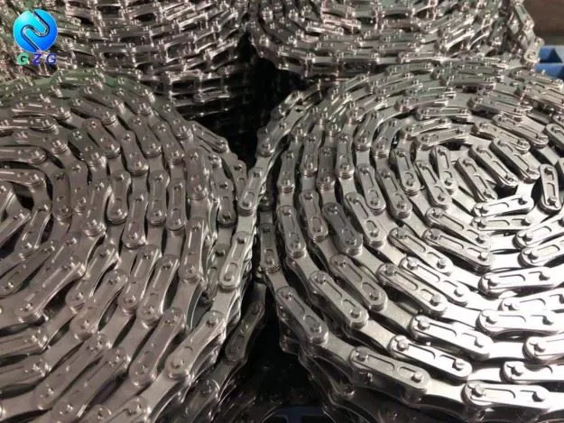 Rozsdamentes acél kétszögű szabványos görgős lánc